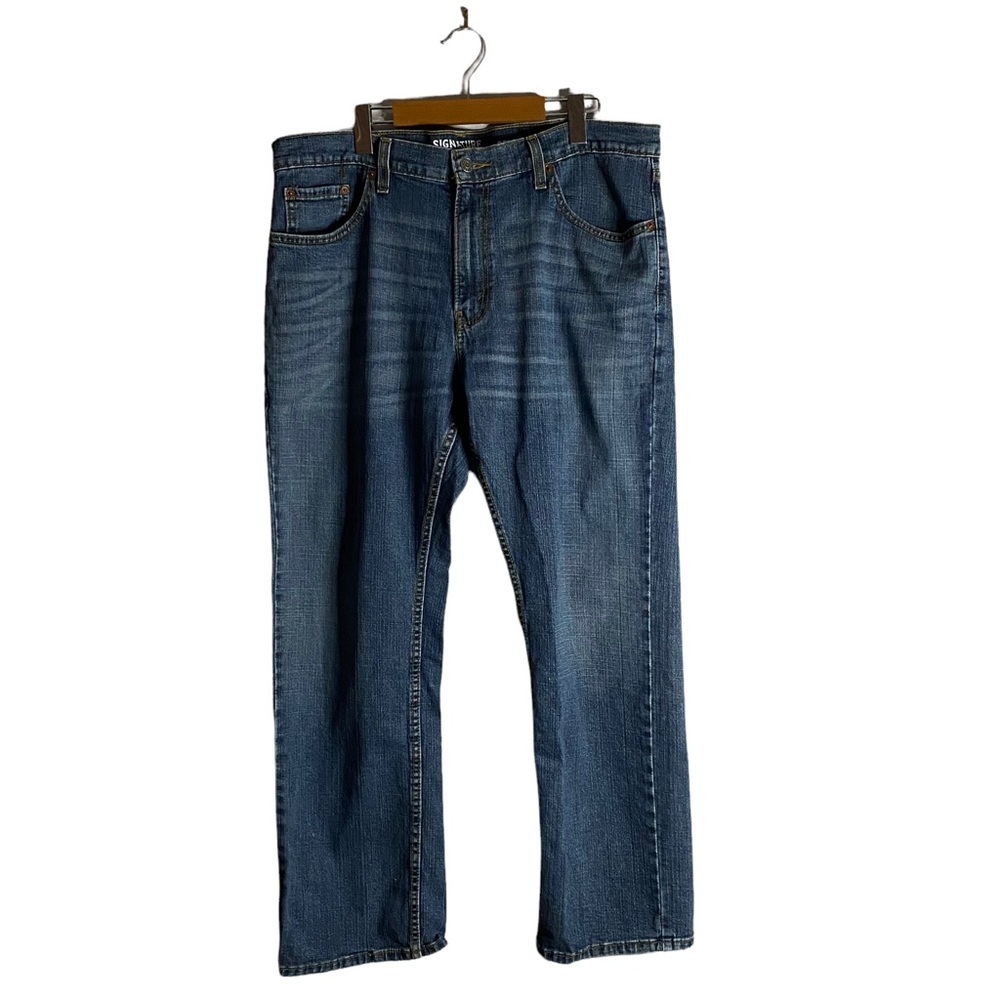 Signature by Levi Strauss Men's Relaxed Denim Jeans